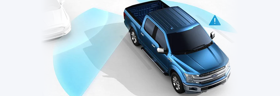 Ford Driver Assist - BLIS with Trailer Coverage Ford Truck detecting car in blindspot