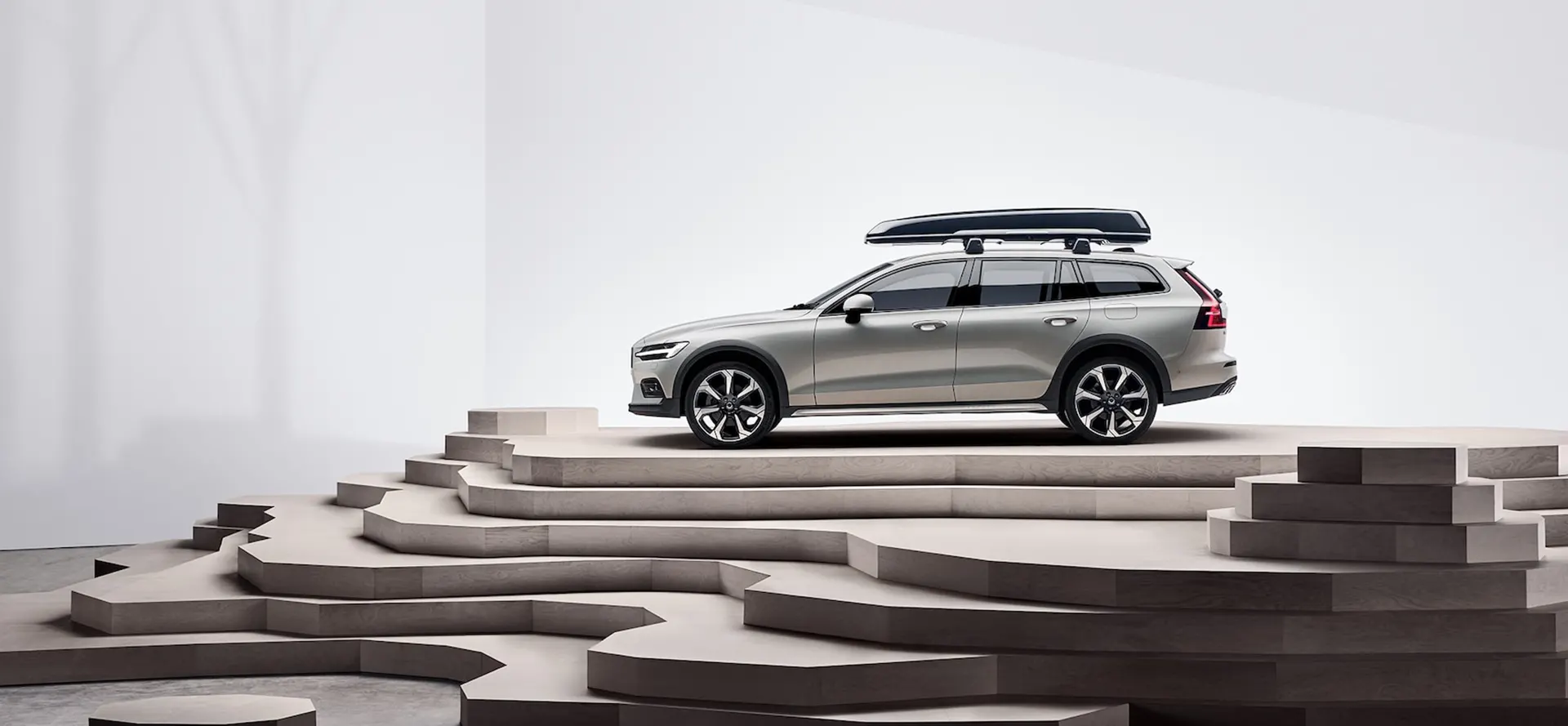 2022 Volvo V60 Cross Country near me in East Hanover, NJ 2022 Volvo V60 Cross Country