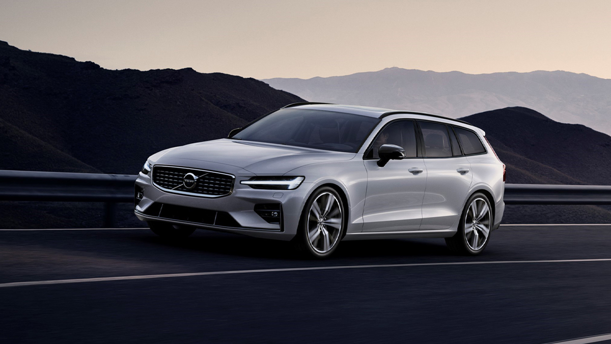 2020 Volvo V60 T5 Momentum shown 2020 Volvo V60 T5 Momentum